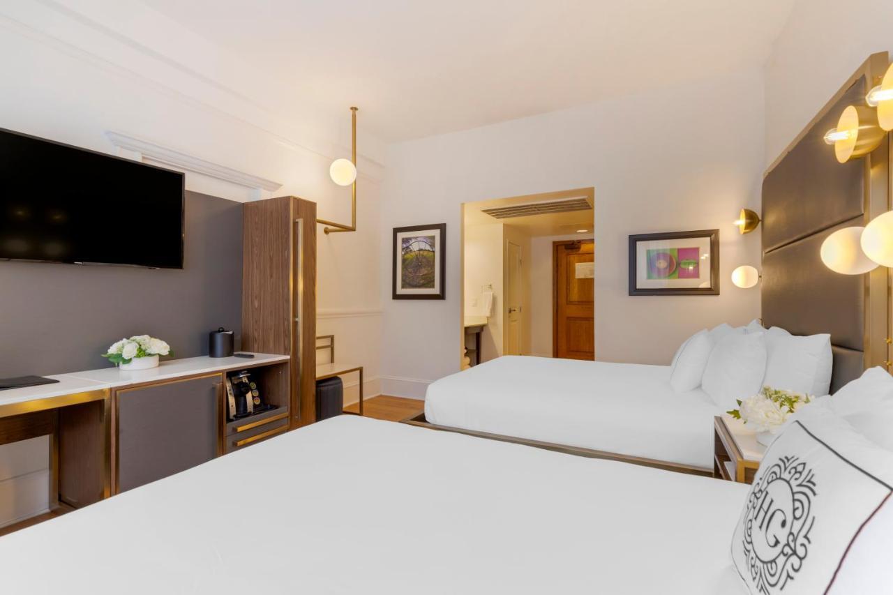 Gibbs Downtown Riverwalk Hotel 4*