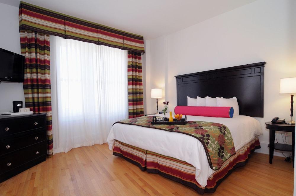 Gibbs Downtown Riverwalk 4*