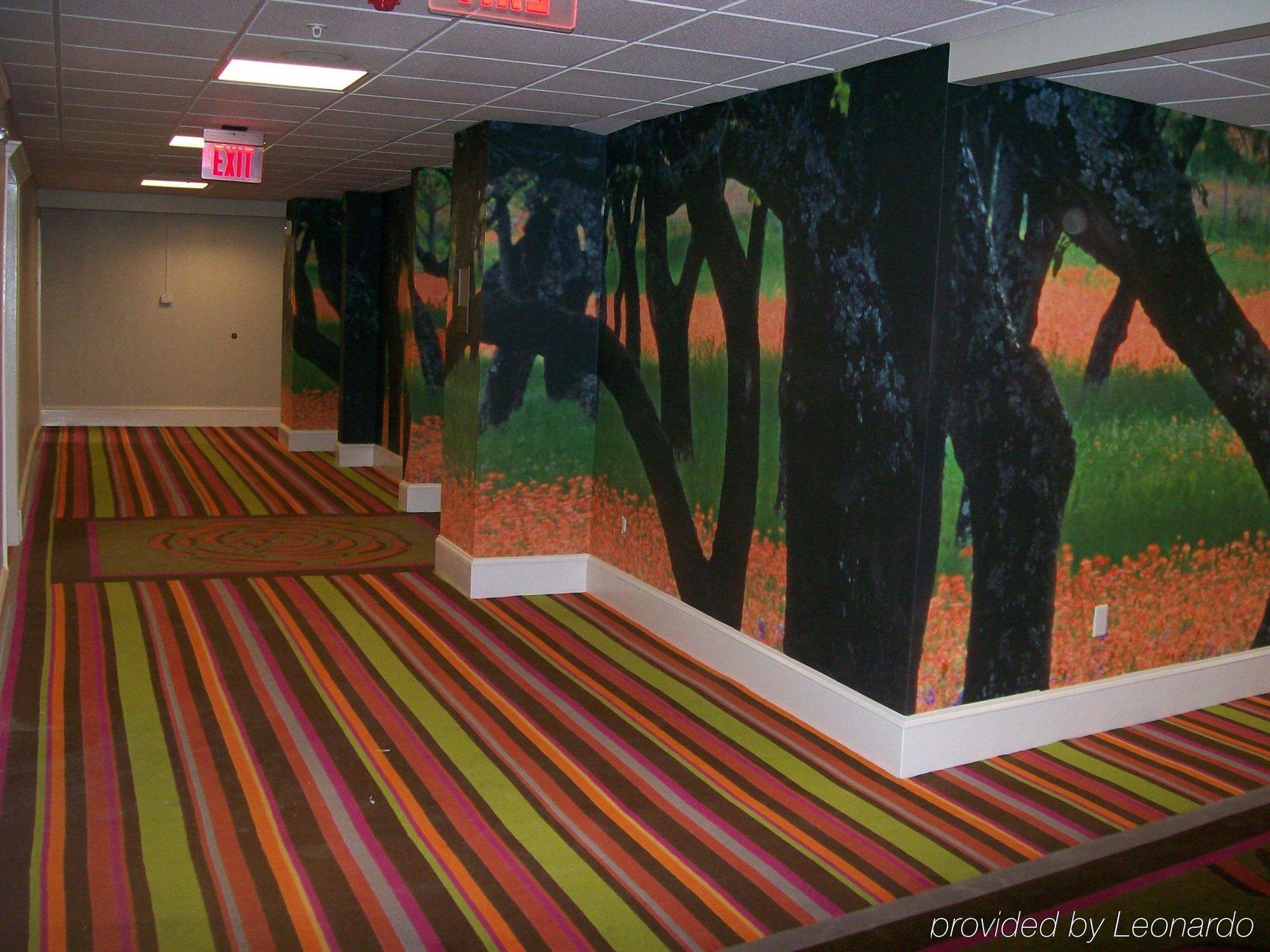 Hotel Gibbs Downtown Riverwalk 4*